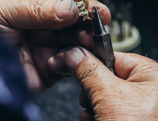 Trend crescut pentru bijuteriile custom made și pentru restaurarea bijuteriilor vechi