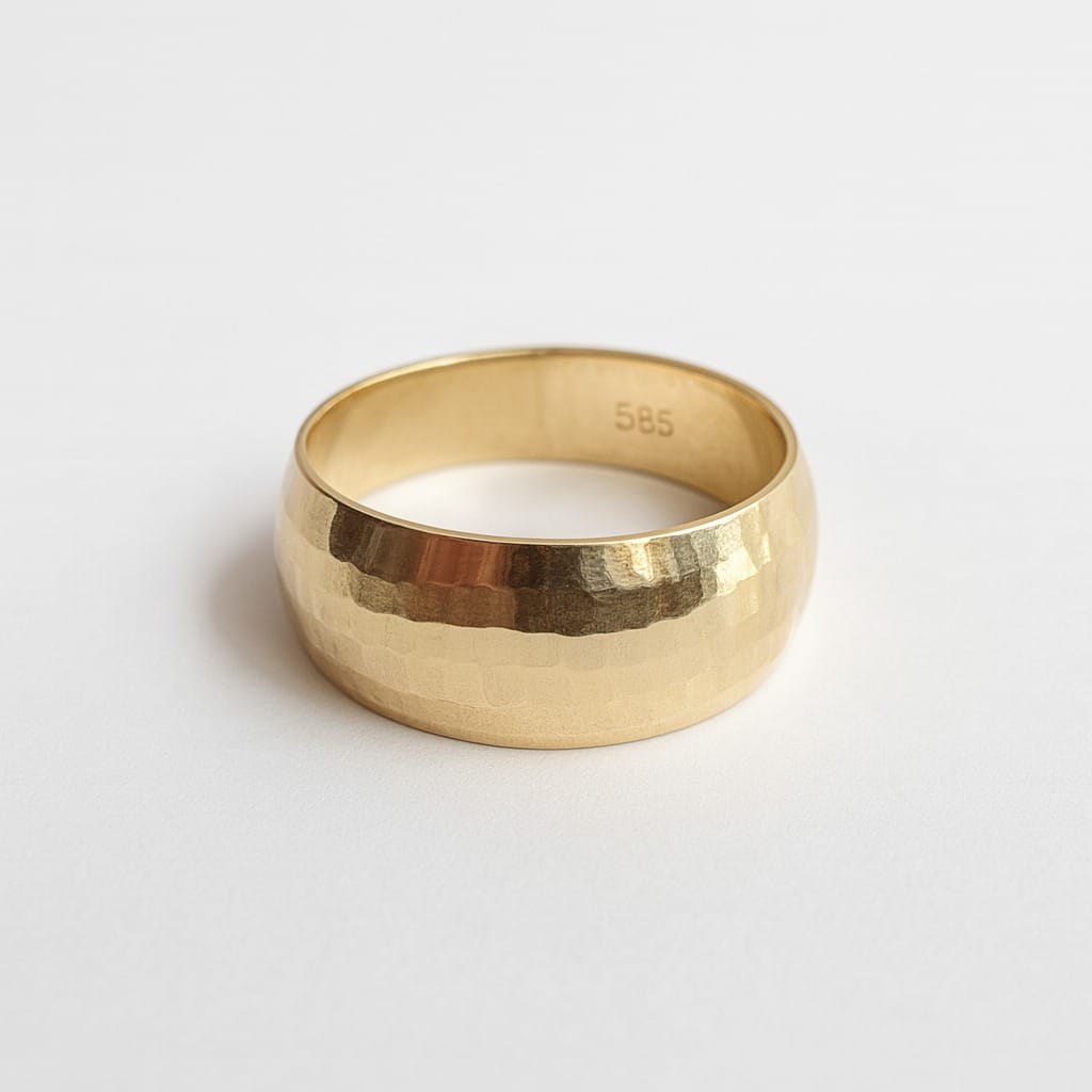Inel unisex din aur 14K model lat – finisaj ciocănit