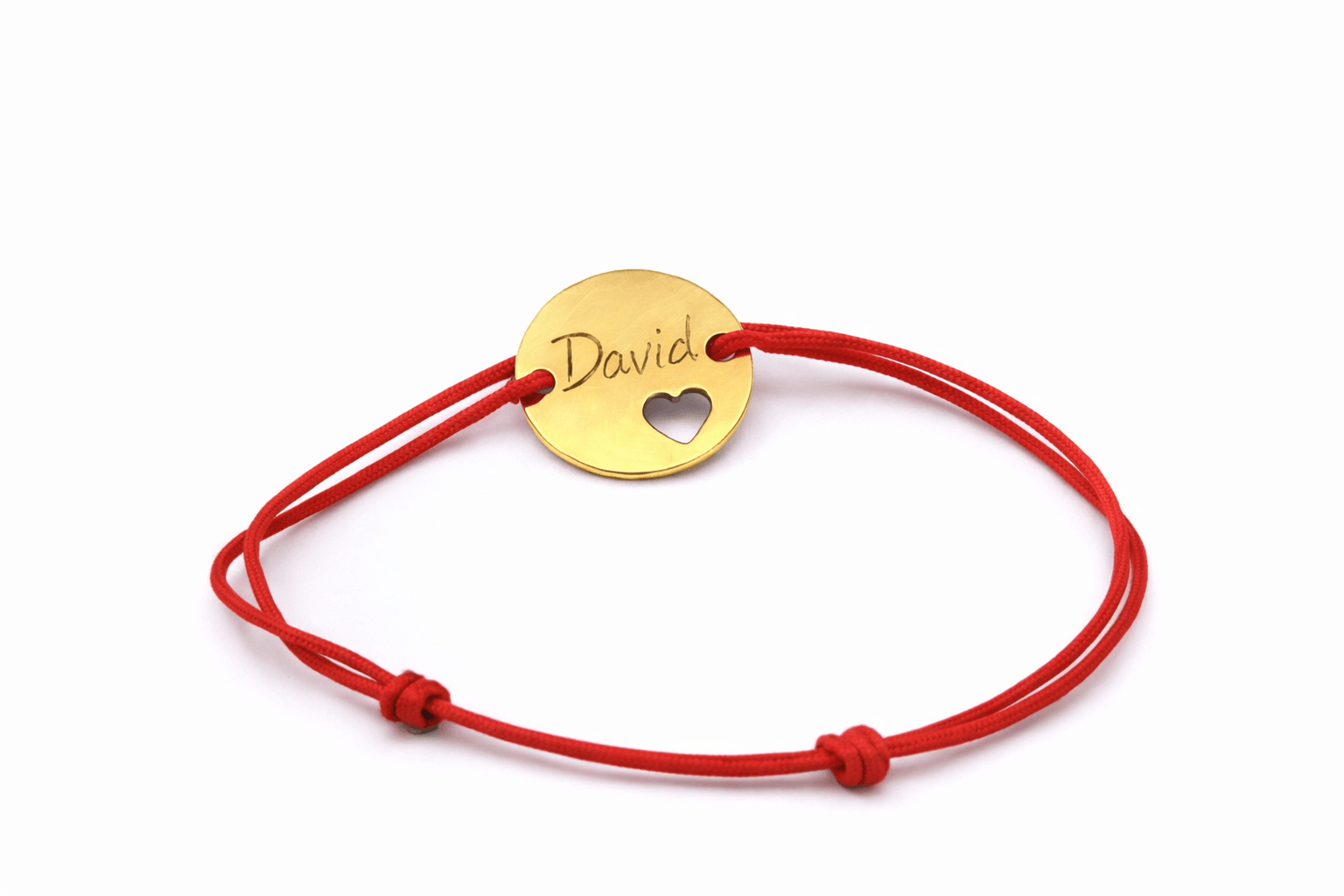 Brățară cu Șnur Roșu și Bănuț din Aur Personalizat – Nume Gravabil